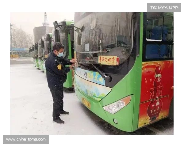 天津海河畅游安保升级 救生艇配置与水质监测双重保障全力护航游客安全 天津海河畅游安保升级 救生艇配置与水质监测双重保障全力护航游客安全